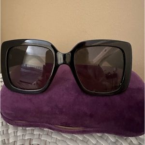 AUTHENTIC GUCCI SUNGLASSES